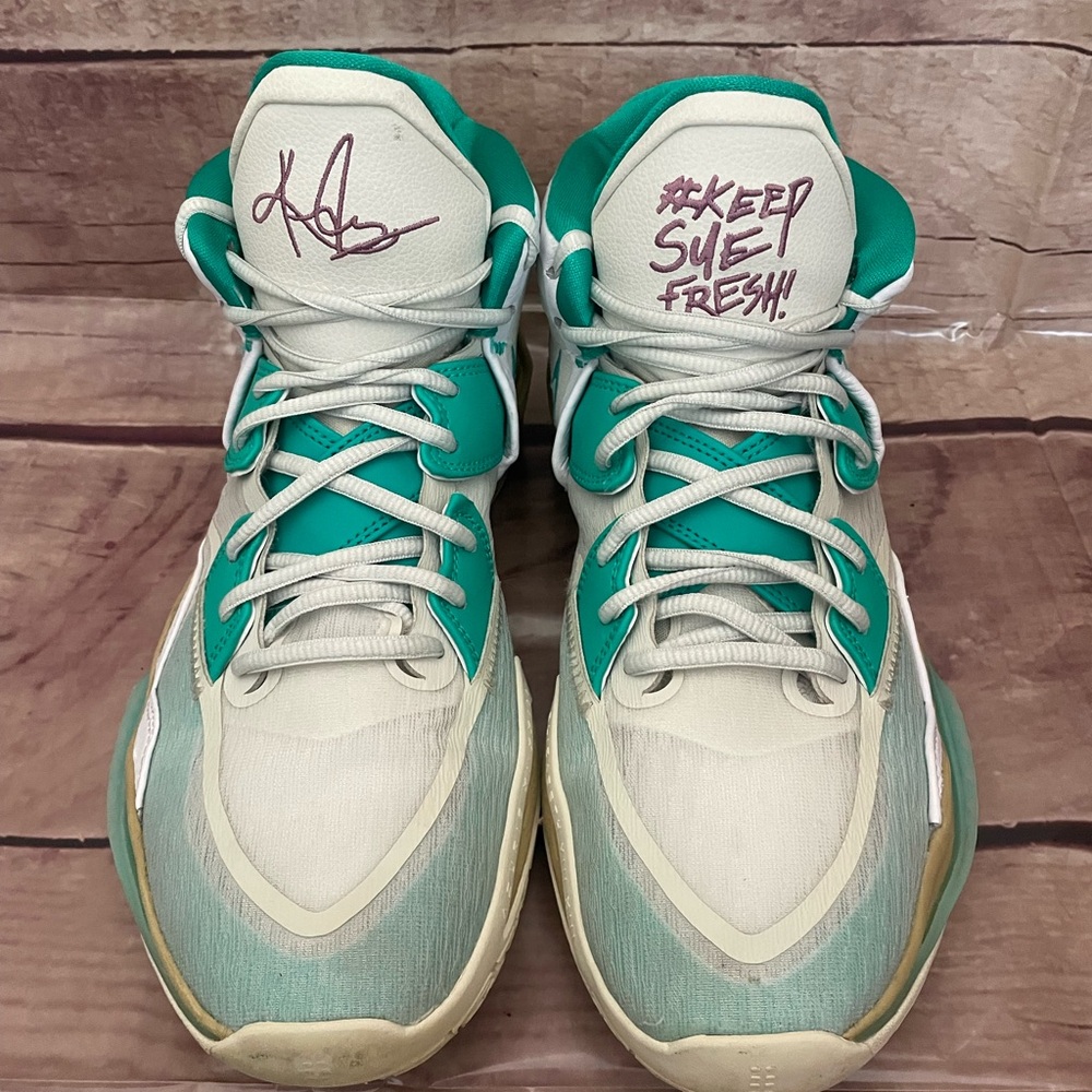 KYRIE INFINITY